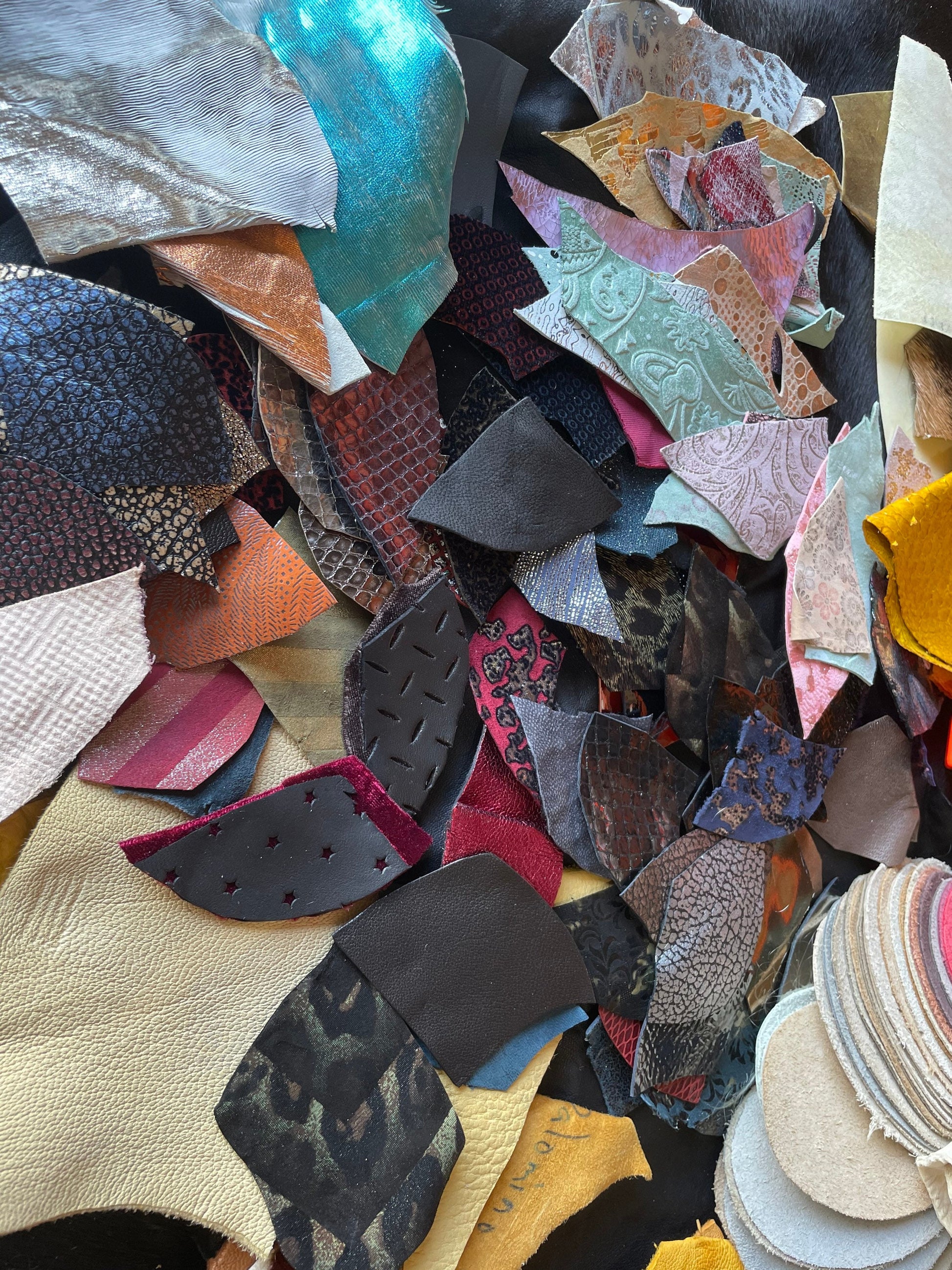 Leather Scraps per Pound