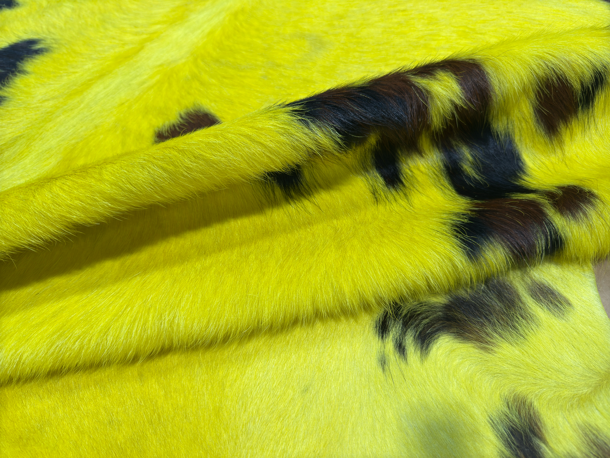 Dyed Cowhide Rug | Yellow Hair-On – Large Natural Cut