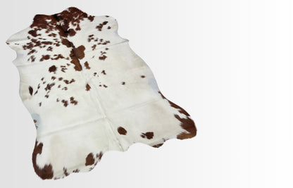 Cowhide Rug | Brown & White Hair-On – Natural Cut